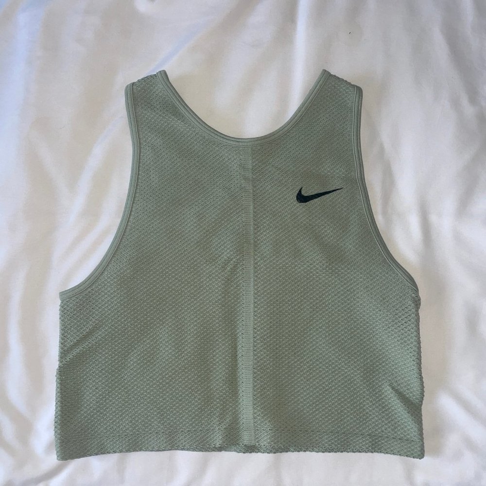 Nike Women's Dri-FIT Aero Adapt Mesh Running Tank Top, light green, size M